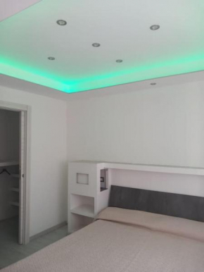 Chromotherapy Flat Monserrato